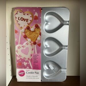 NIP Wilton Heart Cookie Pop Treat Pan Cookie Pan